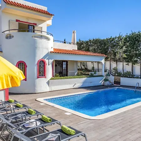 Casa Coelho By