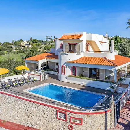 Casa Coelho By